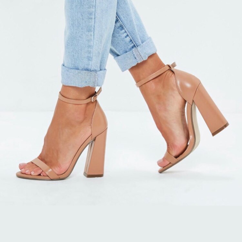 *BRAND NEW* Shoe is too big for me!